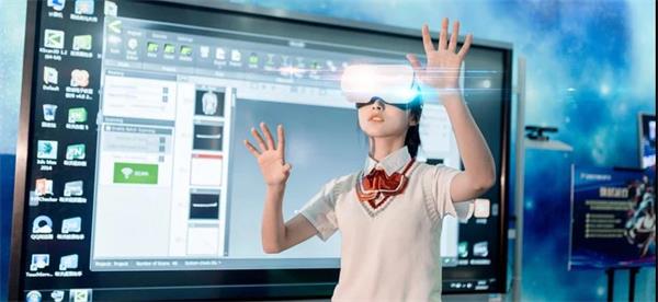 VR空間創意設計師