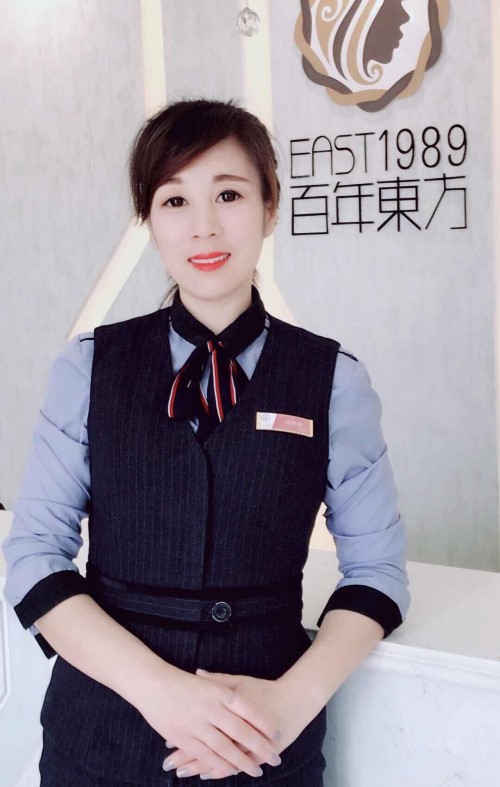 青花美甲怎么做？保定東方技工學校教你巧做美甲！