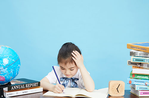 張家口新世紀職業學校每年都有補助是真的嗎？學校的幼師專業怎么樣？