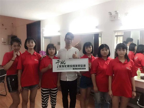 唐山誠遠美容美發(fā)職業(yè)培訓(xùn)學(xué)校如何幫助學(xué)員更快就業(yè)？