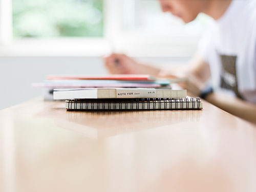高中畢業生能通過成人教育考取本科學歷嗎？哪家學校可以報名？