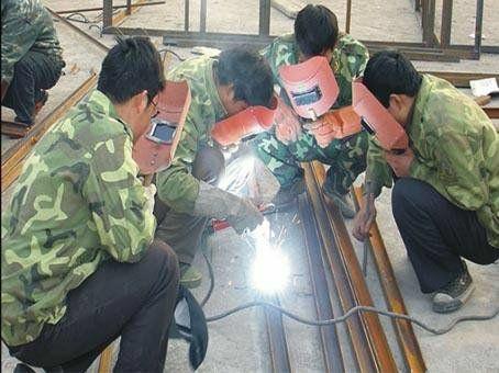 菏澤市東華職業培訓學校焊工專業學費貴嗎？   