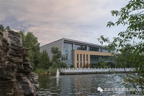 北京有什么不錯的攝影學校嗎？