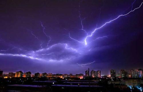 雷雨天氣如何用電？張家口文華電力中等職業學校