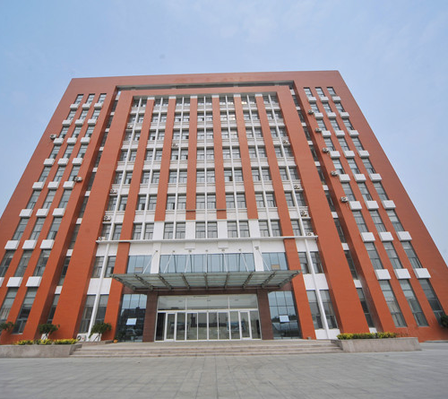 與同類院校相比，東營市技師學院都有哪些優(yōu)勢？