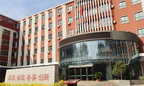 鄭州物流學校物流服務與管理專業怎么樣？是“3+2”大專嗎？