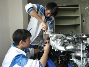 歷城二職專學汽車運用與維修專業