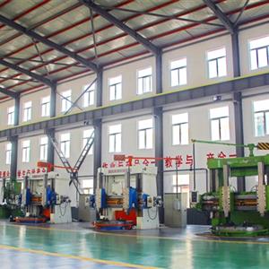 機械加工技術專業立車教學生產車間